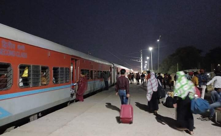 “ऑपरेशन ‘‘महिला सुरक्षा‘‘ के तहत रेलवे ने चलाया अभियान, महिला कोच में यात्रा करते पकड़े गए 615 पुरुष यात्री