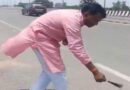 तेजस्वी यादव के समर्थक सड़क को दिखाने लगे अगरबत्ती,किया धन्यवाद