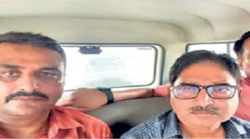 रिश्वत लेते राजस्व कर्मचारी गिरफ्तार:35 हजार रुपये लेते विजिलेंस ने रंगे हाथ पकड़ा