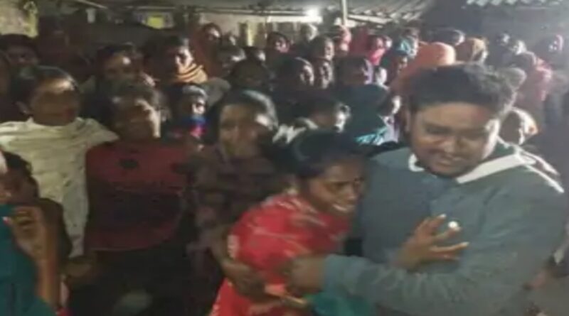 होली मनाने लौट रहे थे पिता-बेटे,घर पहुंची लाशें,सदमें में पिता की भी मौत;असम में करते थे मजदूरी