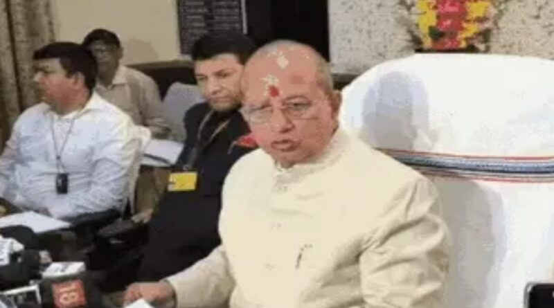 हड़ताल पर गए CO-RO को विजय सिन्हा की चेतावनी:काम पर लौटें,नहीं तो सेवा समाप्ति