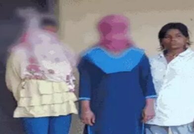 “2 छात्रा को नेपाल बेचने जा रही थी आर्केस्ट्रा संचालिका:बरामद