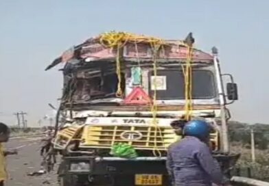 फोरलेन पर ट्रक-हाइवा की टक्कर:नींद की झपकी से एक्सीडेंट, घायल