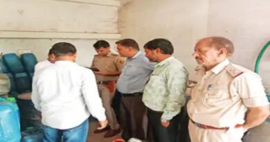 अवैध पेट्रोल कारोबार का खुलासा,समस्तीपुर में 1100 लीटर पेट्रोल और टैंकर जब्त