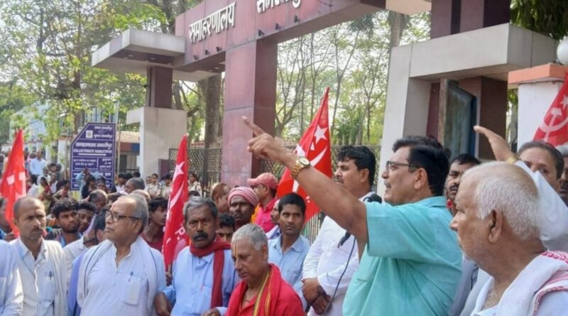 सीपीआईएम का समस्तीपुर में प्रदर्शन,केंद्र सरकार की नीतियों का विरोध:सड़क पर लगा जाम