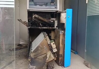 केनरा बैंक के ATM से 2.11 लाख की चोरी:स्कॉर्पियो सवार बदमाशों ने गैस कटर से मशीन काटा