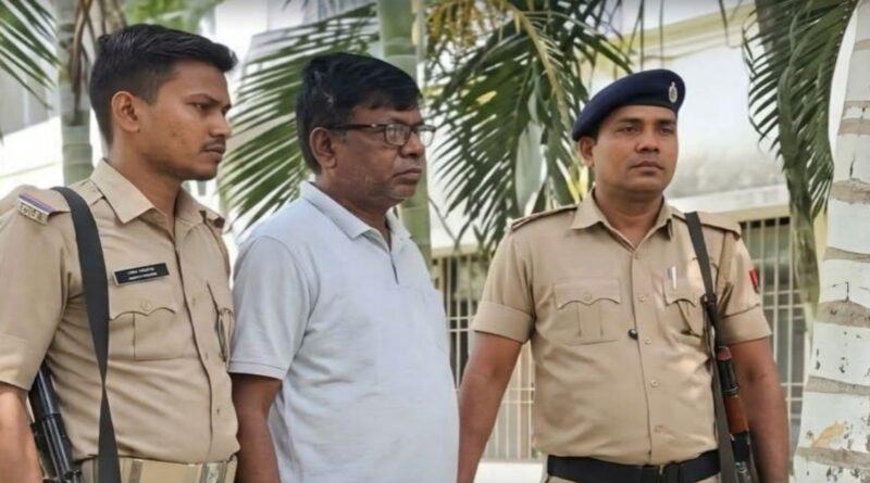 अनुमंडल अस्पताल रोसरा के सीनियर क्लर्क 1 लाख घूस लेते गिरफ्तार..