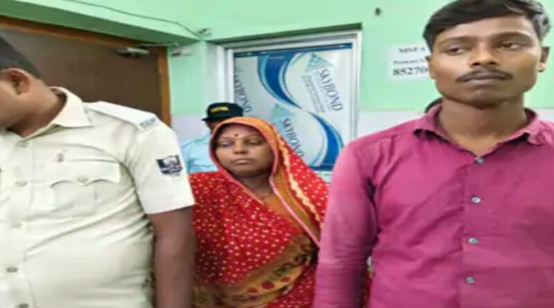 समस्तीपुर:चाकूबाजी के आरोप में मां-बेटा गिरफ्तार, लकड़ी काटने का था विवाद 
