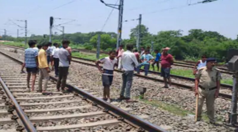 विद्यापतिधाम स्टेशन के पास युवक का शव मिला: मालगाड़ी से मौत की आशंका