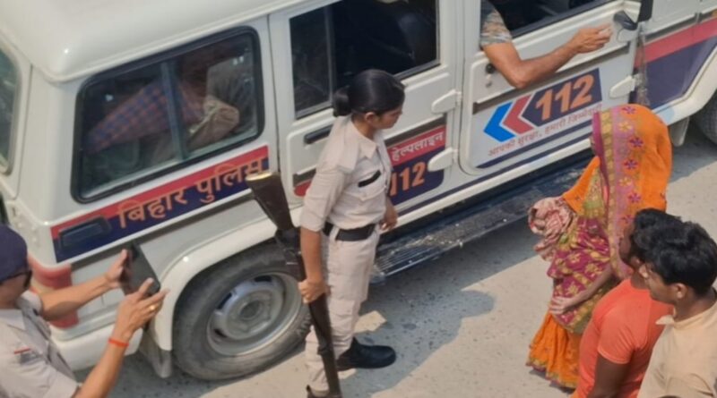 समस्तीपुर:बच्चा चोर समझ एक महिला को ग्रामीणों ने पकड़ा,मौके पर पहुंची पुलिस