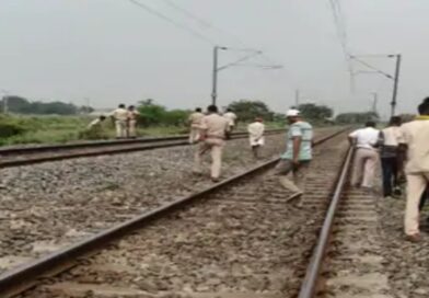 ट्रेन से कटकर व्यक्ति की मौत:पसराहा स्टेशन के पास ट्रैक किनारे मिला शव