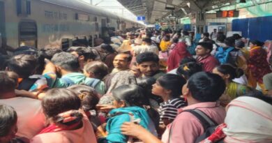 पुलिस भर्ती परीक्षा को ले स्टेशन पर उमड़ी परीक्षार्थियों की भीड़