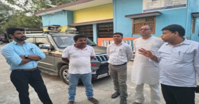 विभूतिपुर पंसस व बीडीओ में हुई भिडंत,समर्थको ने किया तोड़फोड़,पहुंची   पुलिस 