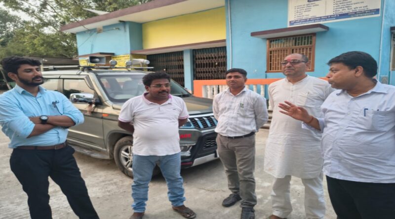 विभूतिपुर पंसस व बीडीओ में हुई भिडंत,समर्थको ने किया तोड़फोड़,पहुंची   पुलिस 
