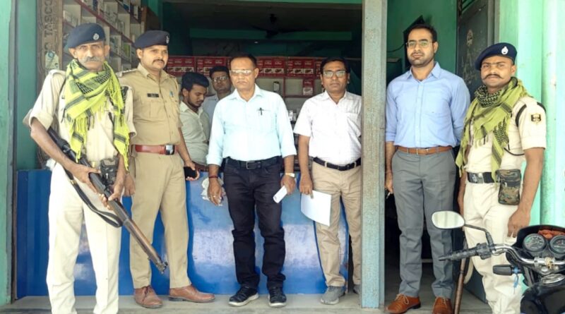 बिना लाइसेंस चल रही तीन दवा दुकानों पर छापेमारी, दवाएं जब्त