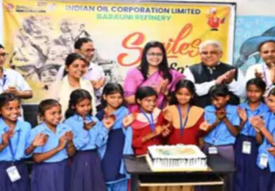 IOCL ने कस्तूरबा गांधी बालिका विद्यालय में बांटे गिफ्ट:स्पोर्ट्स-स्टडी किट व मिला बैग