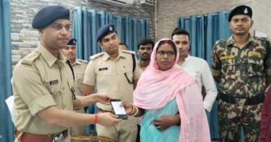 चोरी के 23 लाख के मोबाइल उनके मालिकों को सौंपे:लोगों ने कहा- थैंक्यू समस्तीपुर पुलिस