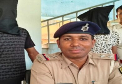 अश्लील गाना बजाने पर टोका तो युवक को मारी गोली,दो भाई गिरफ्तार