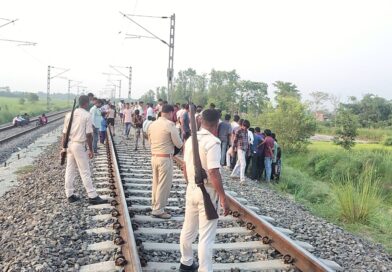 ट्रेन से कटकर 17 वर्षीय छात्र की मौत,परिवार में मचा कोह