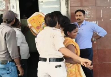 दरभंगा जंक्शन पर लिफ्ट में फंसे 14 यात्री,रेल पुलिस की तत्परता से सभी सुरक्षित निकाले गए