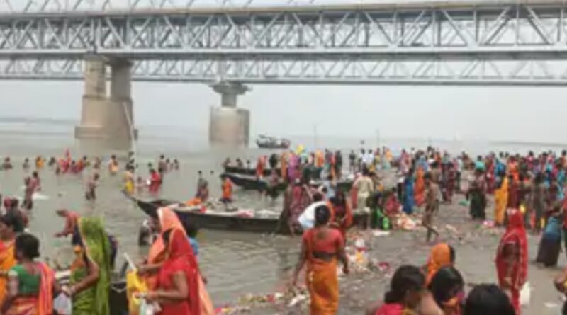 बेगूसराय के सिमरिया गंगा घाट पर 3 युवक डूबे:दो दिन से लापता, नहीं मिला सुराग