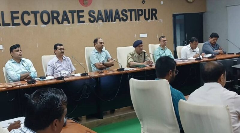 नीट-यूजी -2026:फ्रिस्किंग और बायोमीट्रिक जांच के बाद ही मिलेगा प्रवेश,तैयारियों की समीक्षा