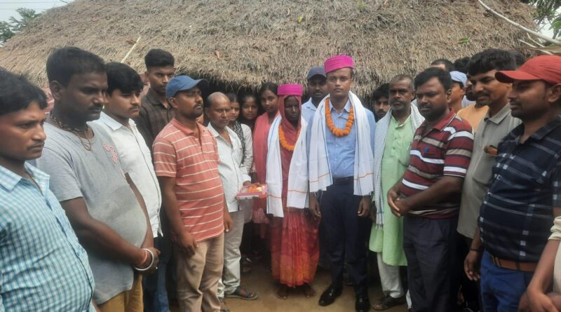 बेचन ने सेल्फ स्टडी के बल पर बीएपीएससी किया क्रैक,दिया बधाई 