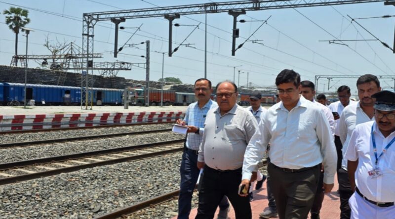 सोनपुर – मुजफ्फरपुर रेलखंड का मंडल रेल प्रबंधक द्वारा किया गया निरीक्षण