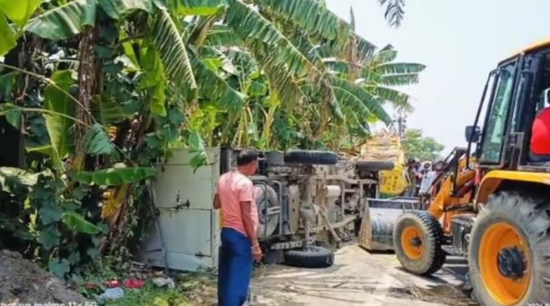 NH 527डी पर हुई भीषण सड़क हादसे में माँ-बेटी की मौत,लोगों ने किया सड़क जाम