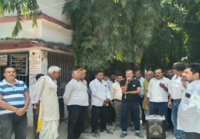 भरत भूषण तिवारी की हत्या के विरोध में अधिवक्ताओं का कार्य बहिष्कार,कामकाज ठप।