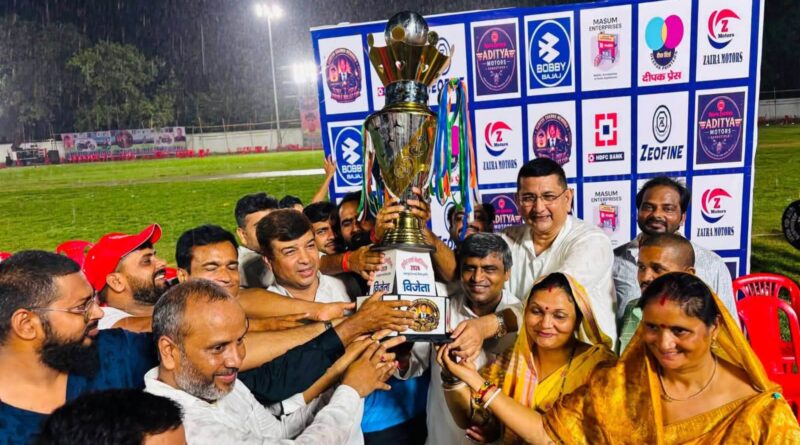 सुरेश शर्मा मेमोरियल डबल बुलेट डे-नाइट क्रिकेट टूर्नामेंट में प्रयागराज बना चैंपियन