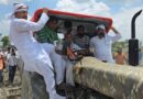 पिपराकोठी वाटर पार्क भूमि विवाद गरमाया, RJD सांसद ने खुद चलाया ट्रैक्टर