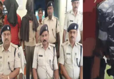 बेगूसराय में 2 भाई पकड़ाए; बदमाश की कमर में गन डालते दिखे पुलिसकर्मी