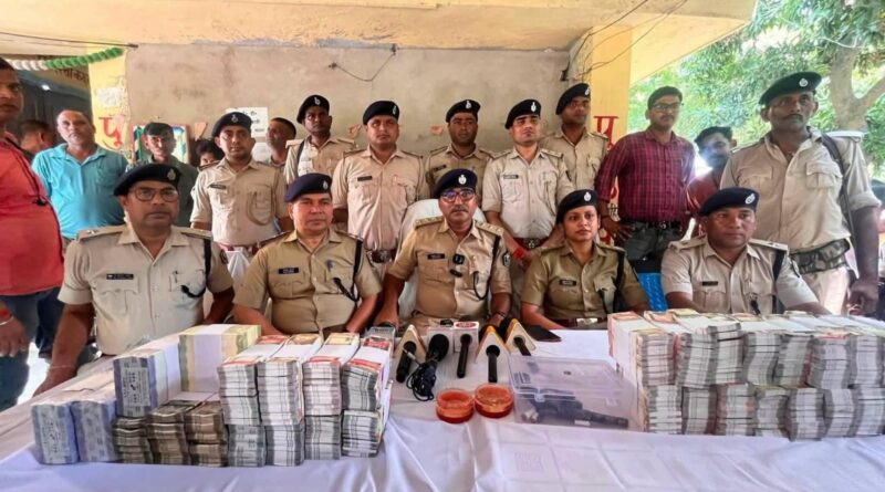 नोटों की ट्रिपलिंग करने वाले 4 शातिर गिरफ्तार:1.26 करोड़ के नकली नोट बरामद
