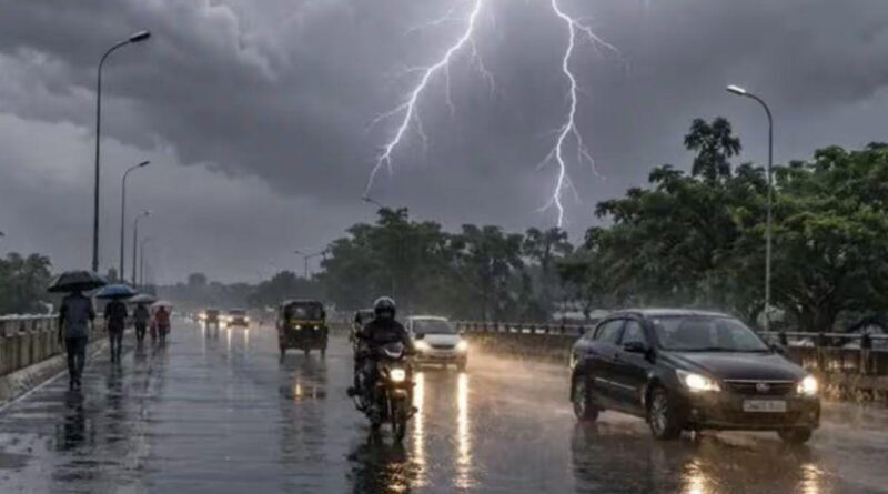 आज का मौसम:बिहार के 10 जिलों में बारिश का अलर्ट:अगले 24 घंटे में हेवी रेन की चेतावनी
