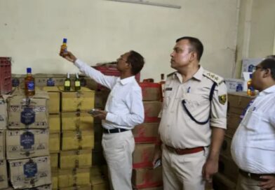 झारखंड नंबर ट्रक से 249 कार्टन विदेशी शराब बरामद,चालक गिरफ्तार 