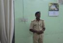 मोतिहारी रेलवे स्टेशन पर फर्जी पुलिसकर्मी गिरफ्तार,वर्दी पहनकर घूम रहा था 