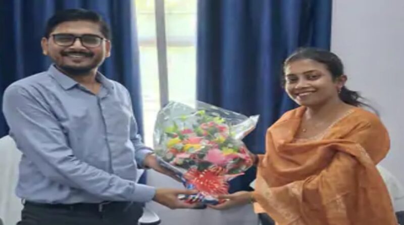 छौड़ाही में प्रिया कुमारी ने संभाला बीडीओ का पदभार:कृष्ण कुमार ने सौंपा प्रभार