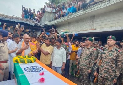 गार्ड ऑफ ऑनर के साथ शहीद अखिलेश को अंतिम विदाई, नम आंखों से उमड़ा जनसैलाब