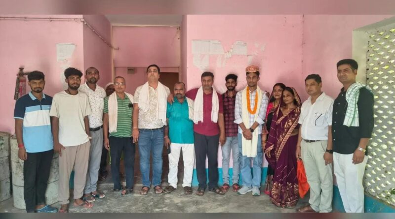 समस्तीपुर:नीट यूजी में सफलता पर छात्र सुमित शर्मा का हुआ सम्मान