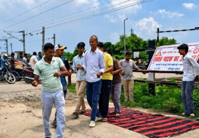 सोनपुर मंडल में संरक्षा जागरूकता हेतु नुक्कड़ नाटक का आयोजन, लेवल क्रॉसिंग सुरक्षा का दिया गया संदेश