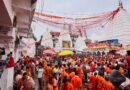 सावन की शुरुआत,बाबा बैद्यनाथधाम में उमड़ी श्रद्धालुओं की भीड़:तीन किमी लंबी कतार