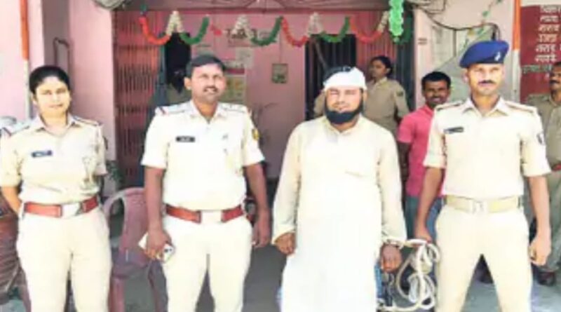 मौलाना ने छात्रा से किया रेप:घर से उठाकर मस्जिद ले गया था,जिस कमरे में पढ़ाता था वहीं बेटी से किया गलत