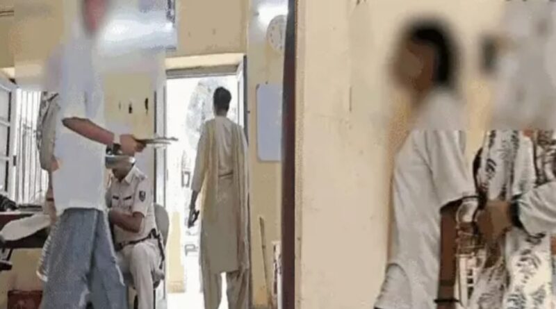 पटना की दो नाबालिग स्कूली लड़कियों ने की शादी:बोलीं-साथ जिएंगे,साथ मरेंगे
