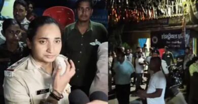 हाजीपुर में कार पार्किंग को लेकर महिला दरोगा से मारपीट:मोबाइल छीना,अधिवक्ता की हिरासत पर विरोध