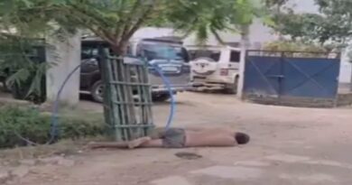 रोसड़ा में उत्पाद थाना के सामने शराबी का हंगामा:घंटों तक यातायात बाधित रहा