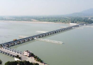 गंडक बैराज के सभी 36 गेट खुले, 1.50 लाख क्यूसेक पहुंचा पानी,अलर्ट जारी
