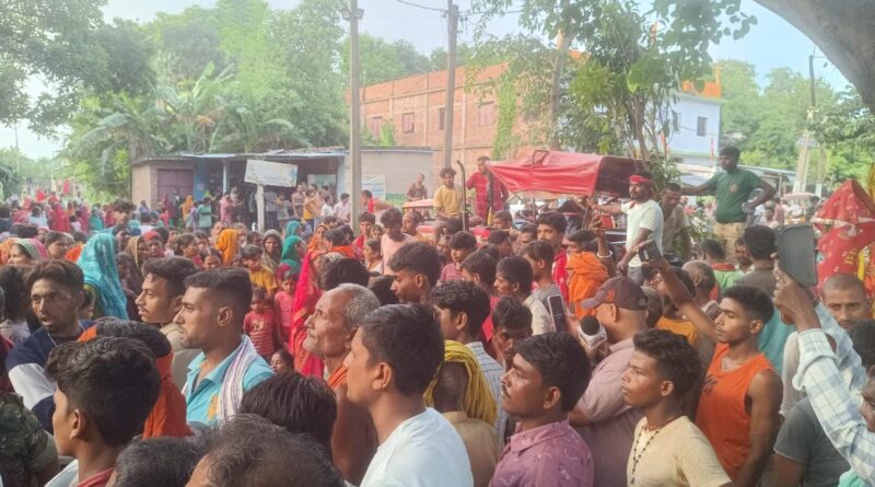 Breaking:दलसिंहसराय के विश्वासपुर में बाइक की ठोकर से महिला की दर्दनाक मौत,मुआवजे की मांग पर सड़क जाम..