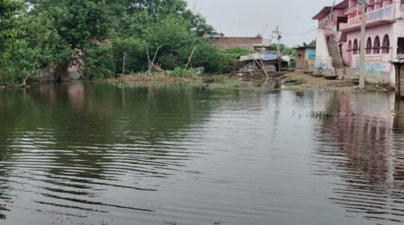 गंगा का जलस्तर स्थिर,फिर भी राघोपुर में बाढ़ का कहर बरकरार, 37 स्कूल बंद