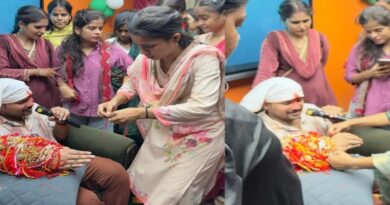 रक्षाबंधन पर रौशन आनंद ने किया ऐलान, दान करेंगे अपनी आधी संपत्ति